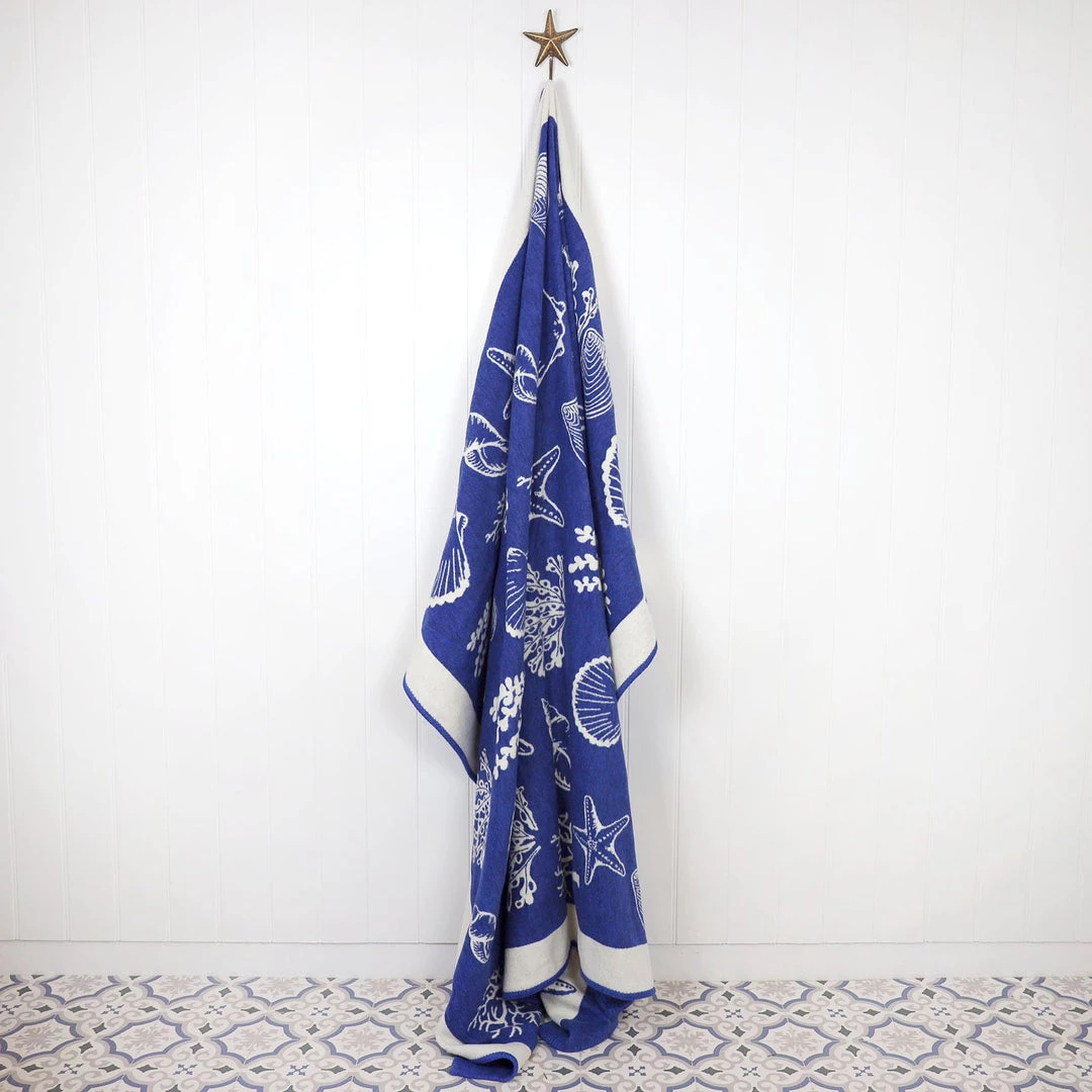 John Spencer Reversible Shell Throw - Deep Blue & Ecru 3 John Spencer Reversible Shell Throw - Deep Blue & Ecru