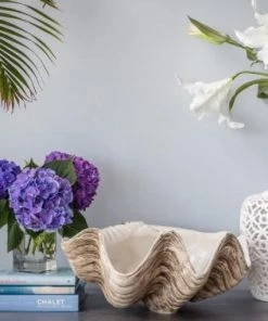 Coach House Large Clam Shell Tablescaping