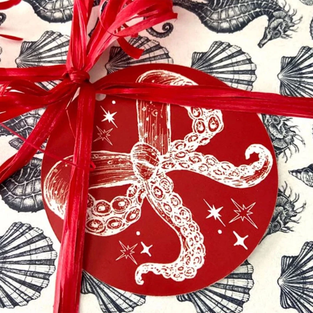 Cream Cornwall Gifting Oven Gloves & Tea Towel Luxury Hamper - Octopus 6 Cream Cornwall Gifting Oven Gloves & Tea Towel Luxury Hamper - Octopus