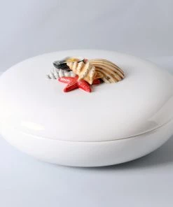 Edelweiss Large Ceramic Seashell Serving Bowl With Lid In White