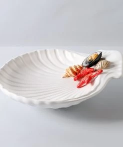 Edelweiss Scallop Shell Plate In White