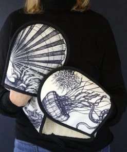 Magic Textiles Kitchen & Dining Blue And White Printed Oven Gloves With Multi Sea Creature Design