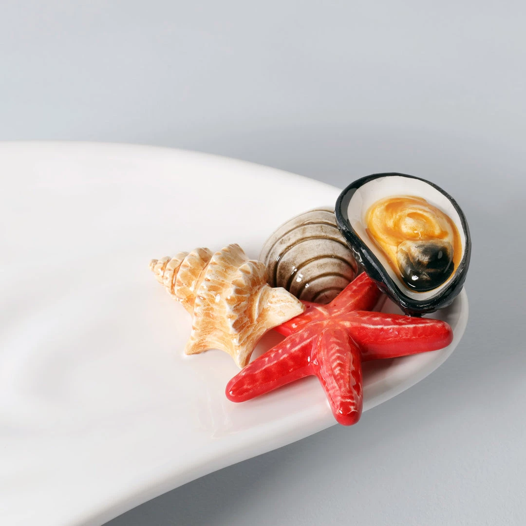 Edelweiss Small Mussel Tray With Shells In White 4 Edelweiss Small Mussel Tray With Shells In White