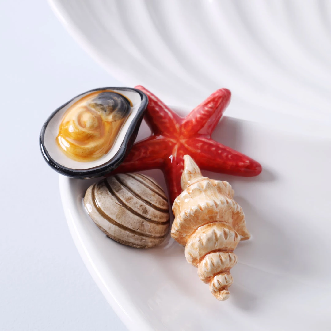 Edelweiss Small Mussel Tray With Shells In White 5 Edelweiss Small Mussel Tray With Shells In White