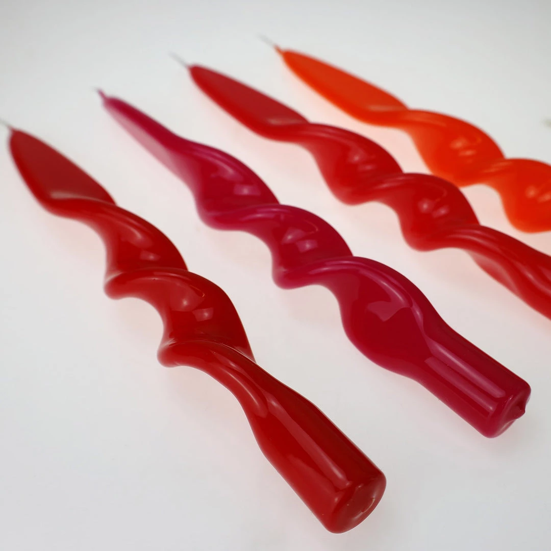 Graziani Twisted Lacquered Candle - Fuchsia 4 Graziani Twisted Lacquered Candle - Fuchsia